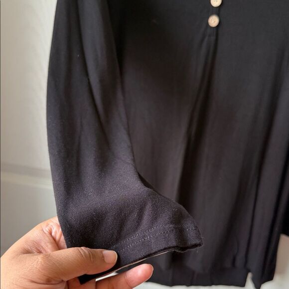 WOMENS RAYON Black Long Sleeve Top EUC L - Picture 4 of 8
